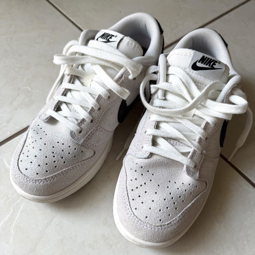 Nike Dunk Low SE 38.5 suede iridescent, like new