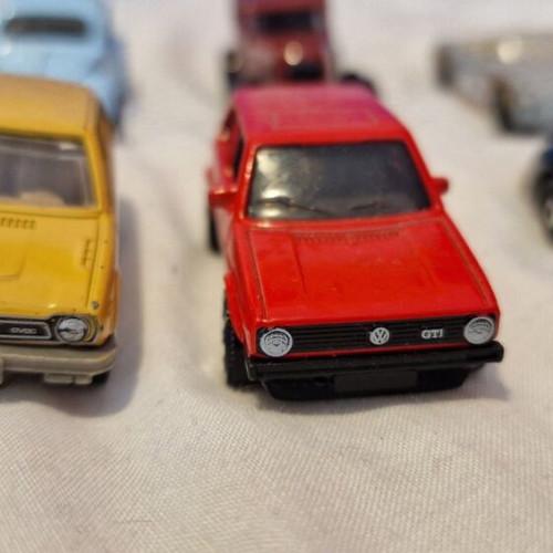 Hot Wheels vintage toy cars like new
