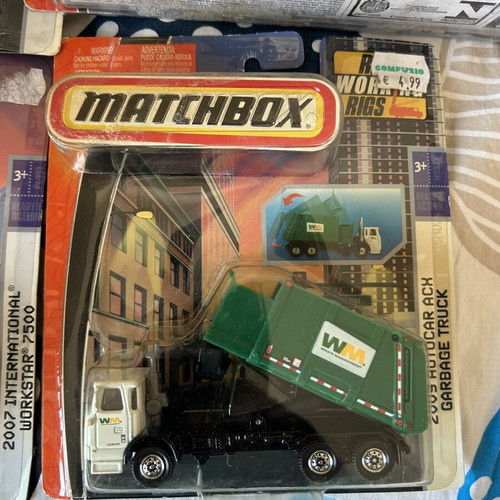 Matchbox toy cars old, new, pack of 15