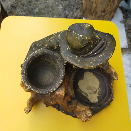 Decorative object used