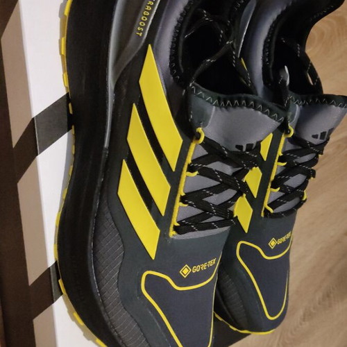 Adidas Ultraboost 5 GTX new waterproof athletic shoes size 43.5
