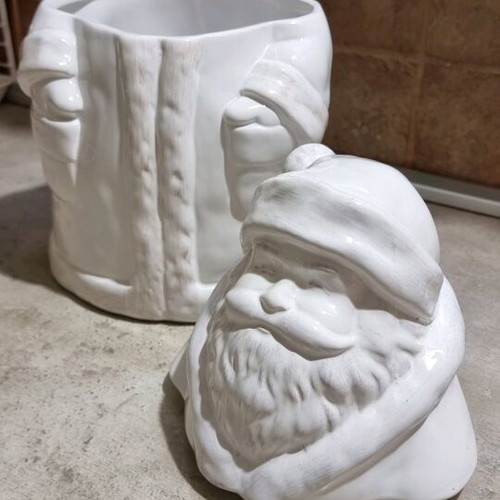 Cookie jar new, faience with Santa Claus design