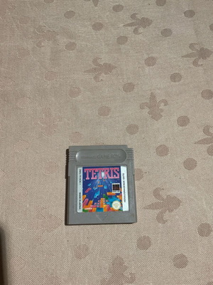 Tetris Game Boy употребяван