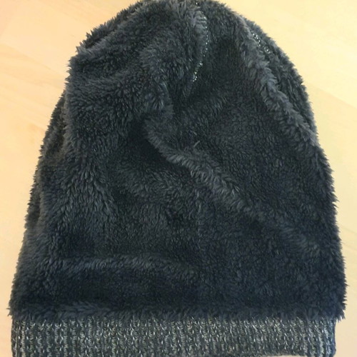 Hat new with fur lining, grey unisex