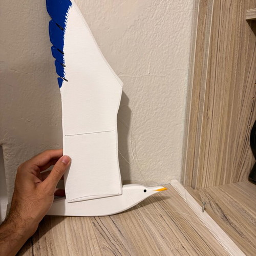 Wooden decorative seagull