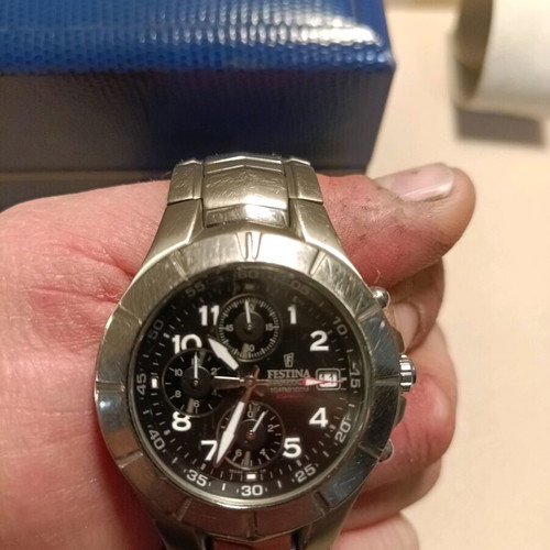 Festina titanium watch like new, black