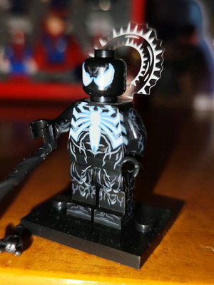 Spider-Man Peter Parker (Symbiote Suit) σαν καινούργιο με βάση και εφέ spider sense