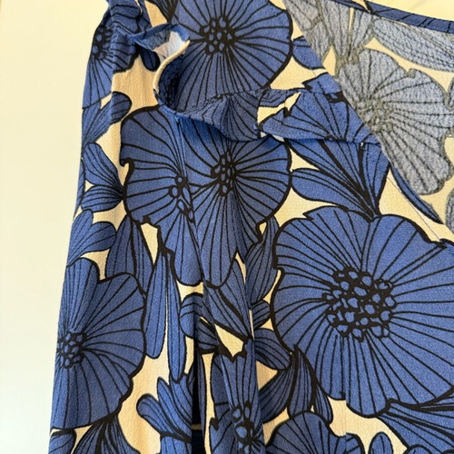 Traffic People floral dress blue with beige background like new