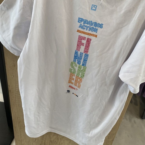 T-shirt dry fit collectible children's size XS used