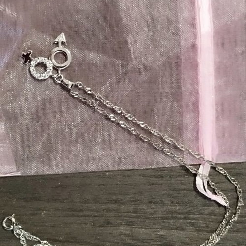 Silver necklace like new