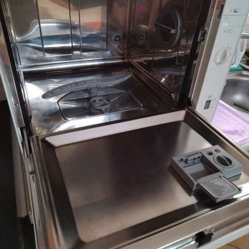 Bosch tabletop dishwasher like new, 55cm width