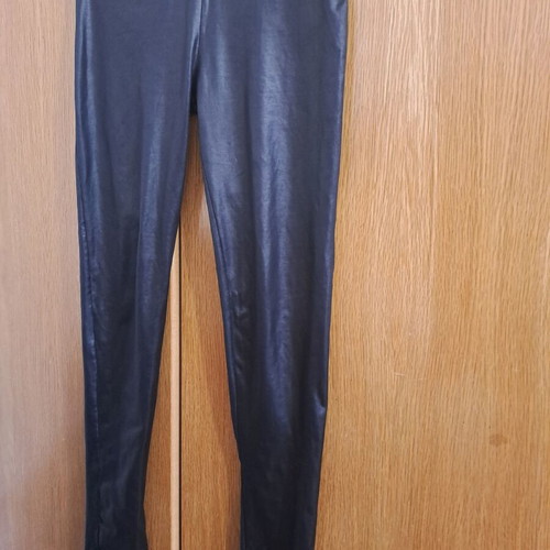 Leggings pack of 2 medium size, black, like new, Bershka and Active 21