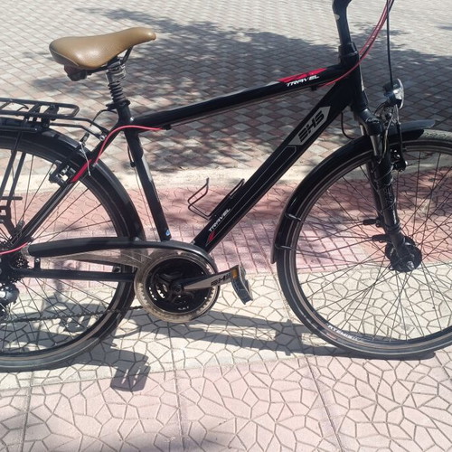 City Bicycle 28" like new, V-Brakes, front suspension, 29 inch wheels