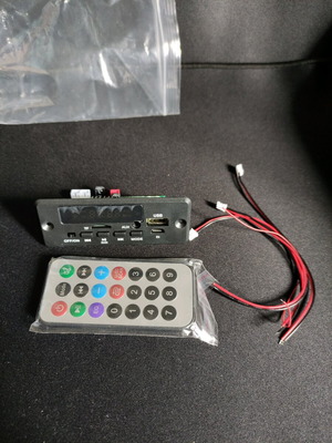 Fm Transmitter αυτοκινήτου καινούργιο με USB, AUX, Micro, TF και τηλεκοντρόλ