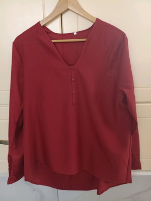 Women's blouse like new, burgundy, size XL