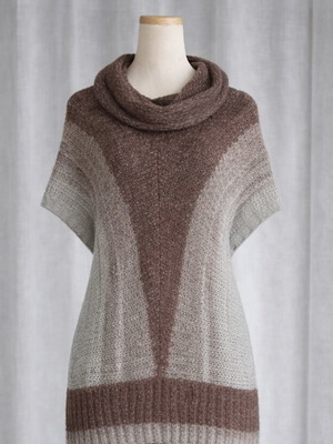 Плетен пуловер Pink Woman в размер small, като нов, кафяв с дълга яка