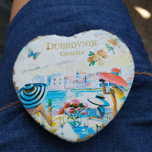Vintage folding heart-shaped pocket mirror with Dubrovnik souvenir inscription