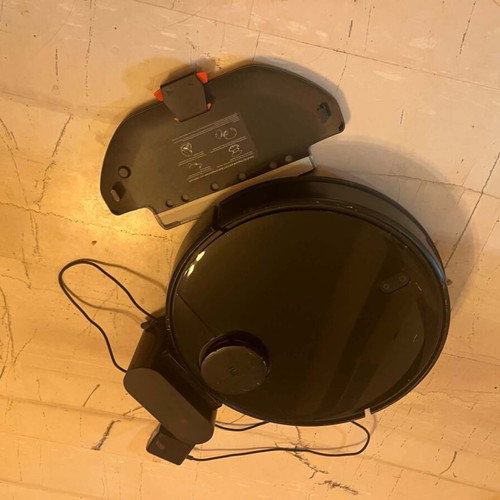 Xiaomi Mi Robot Vacuum and Mop