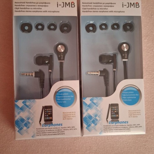 Wired earphones new, sealed packaging, set of 2