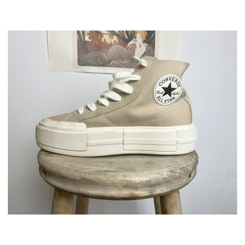 Converse All Star Chuck Taylor Platform beige like new