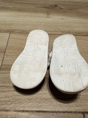 Βρεφικά παπούτσια Babywalker νούμερο 20 σαν καινούργια