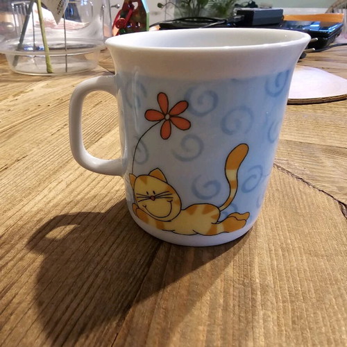 Children's mug like new