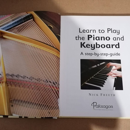 Learn to Play the Piano and Keyboard Book and Interactive DVD used