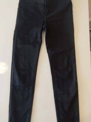 Armani Exchange ελαστικό παντελόνι σαν καινούργιο, μέγεθος S, μαύρο ξεβαμμένο