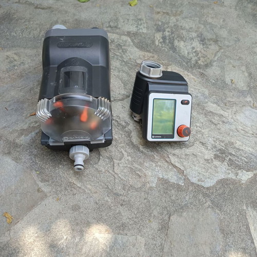 Gardena irrigation distributor and programmer like new