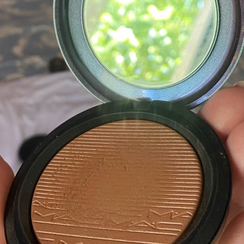 MAC Extra Dimension Bronzing Powder Delphic like new