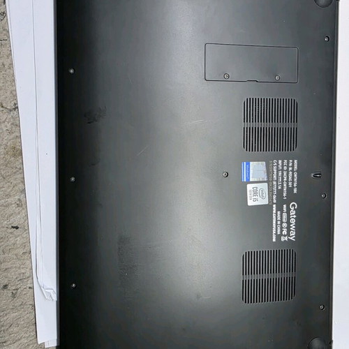 Gateway GWTN156-1BK Core i5-1135G7 Laptop like new, 256GB SSD, 16GB RAM, 15.6"