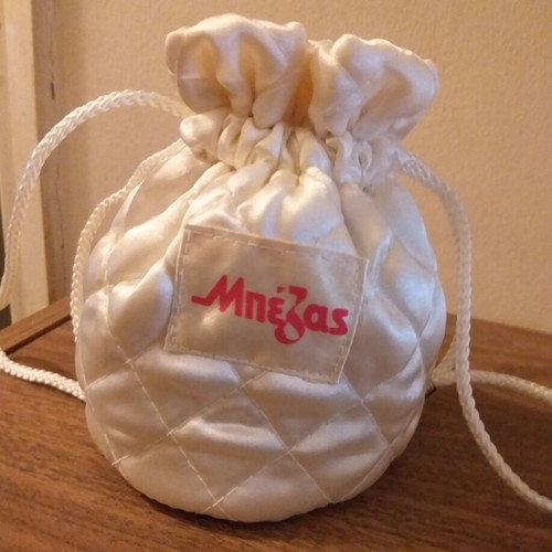 Collectible cosmetic pouch like new by Mpezas