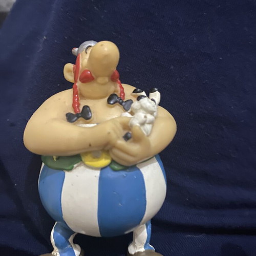 Obelix figure with Idefix, like new, minor wear