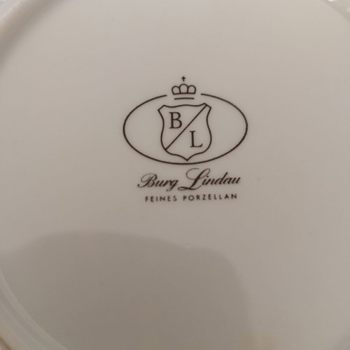 Decorative plate from Burg Lindau porcelain, like new, 19 cm diameter