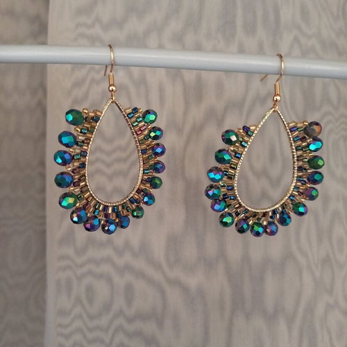 Handmade Tear Drop Earrings Peacock Gold and Green new