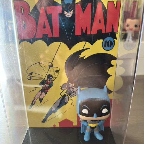 Batman 1 Comic Funko Pop figure like new