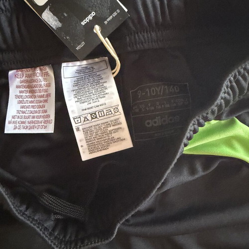 Adidas shorts new, size 9-10 years, 140 cm