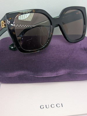 Gucci GG1300S 002 Γυναικεία γυαλιά ηλίου με καφέ ταρταρούγα καφέ φακό καινούργια