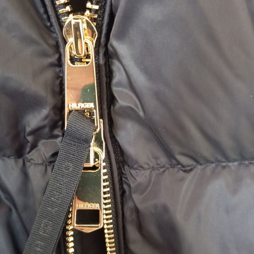 Tommy Hilfiger sleeveless down jacket like new, size L