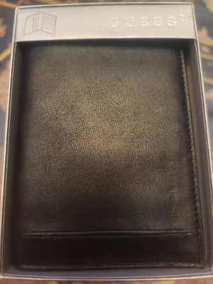 Guess men's leather wallet black new with tags