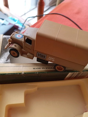 Lledo Days Gone DG 28013 1934 Mack Canvas Back Truck used