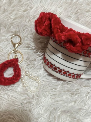 Gift set with mug, keychain, and scrunchies new