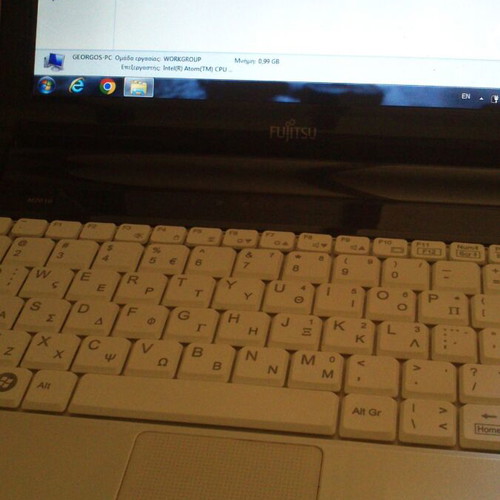 Fujitsu mini laptop 10.1 inch, Intel Atom N280, 1GB RAM, 160GB HDD, Windows 7 Pro