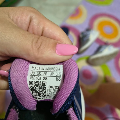 Girls' shoes used, various sizes and styles