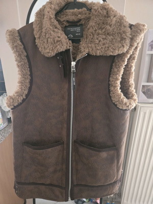 BSB vest with faux fur brown like new