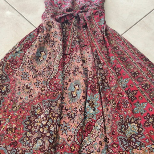 Boho dress with ethnic pattern like new, size M, red multicolor