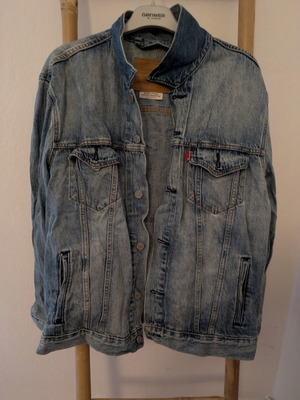 Levi's Jean Jacket used, size L, blue