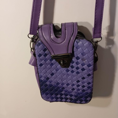 Tonny Black small purple shoulder bag like new, faux leather