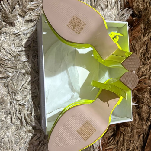 Lime yellow-green patent leather pumps new size 38 with ankle tie