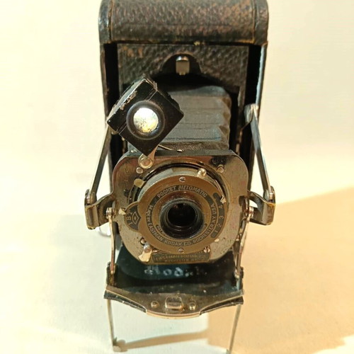 Folding pocket Kodak No 1 Model E folding camera used